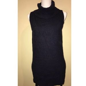 Romeo And Juliet Sleeveless Turtleneck Sweater